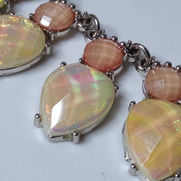 Vintage Charming Charlie Metal And Plastic Necklace And Earring Set - Picture 8 of 16